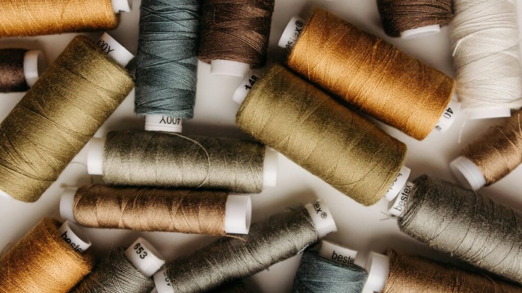 threads podcasting - Photo by Pavel Danilyuk on Pexels