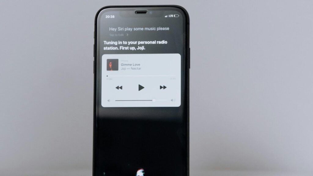 iOS 26.2 Siri replacement - Photo by cottonbro studio on Pexels