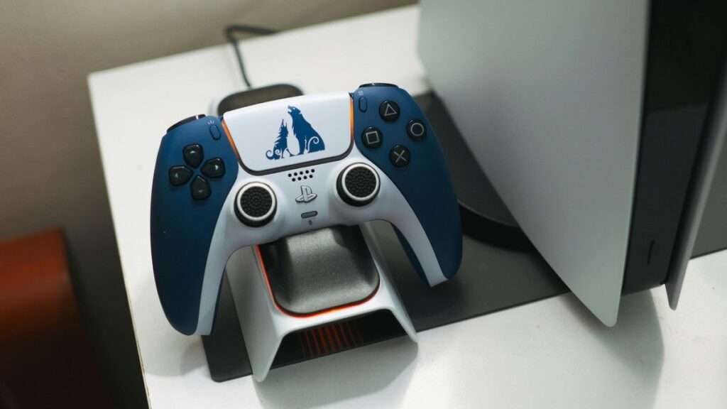 PlayStation 5 DualSense controller - Photo by FOX ^.ᆽ.^= ∫ on Pexels