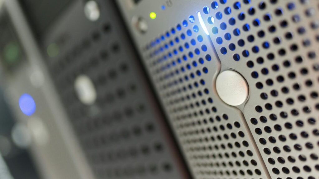 cloud computing server technology - Photo by panumas nikhomkhai on Pexels