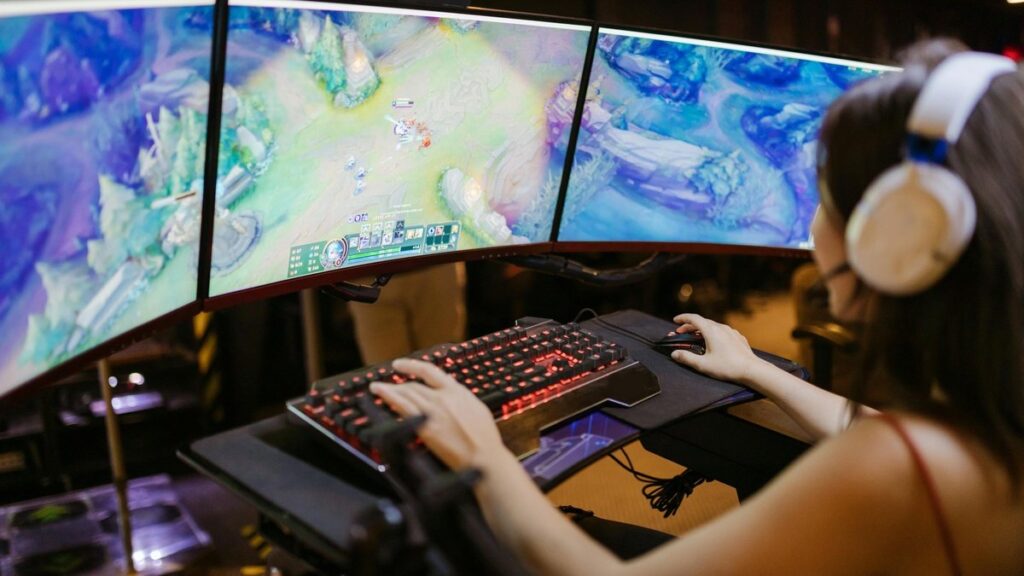 samsung black friday deals gaming monitors - Photo by RDNE Stock project on Pexels