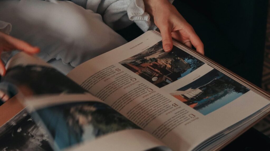 YouTube algorithm content discovery - Photo by Hatice Baran on Pexels