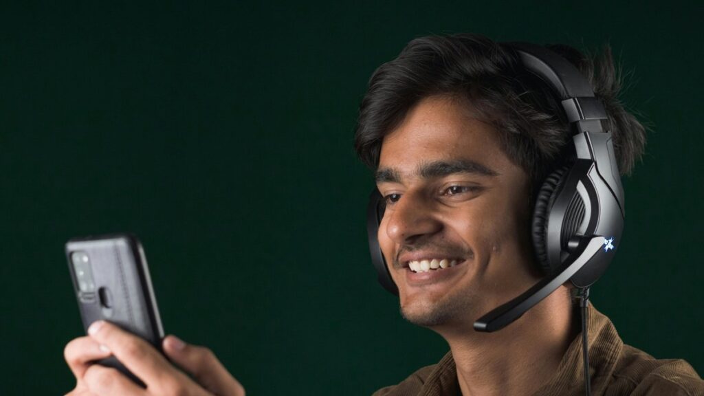 gaming video game computer - Photo by Sanket Mishra on Pexels