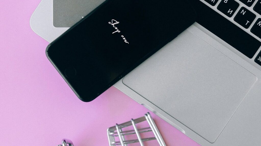 black friday desktop computers - Photo by Nataliya Vaitkevich on Pexels