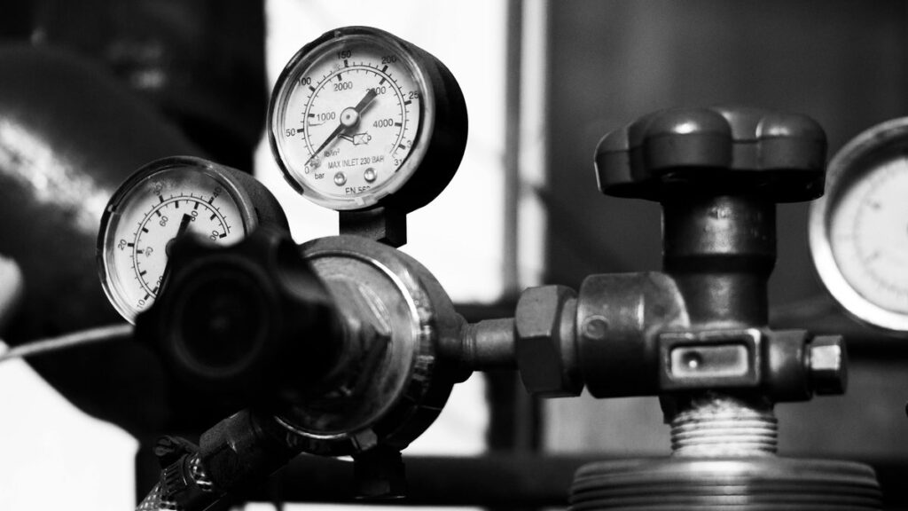 valve steam - Photo by Miguel Á. Padriñán on Pexels
